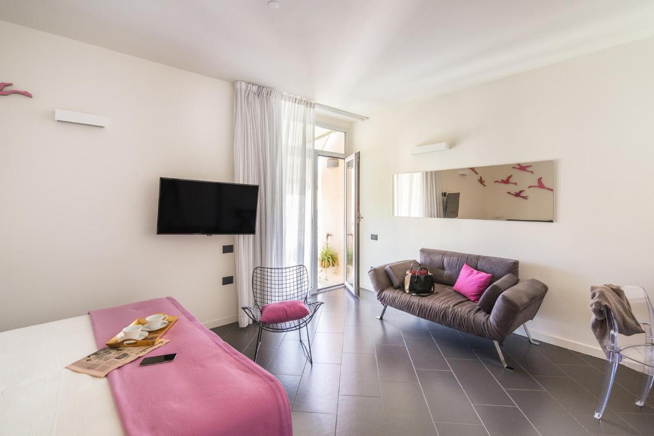 Foyer Rooms & Suites Affittacamere Cagliari Exterior photo